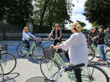 Bike and Walking Cultural Tour of Lucca